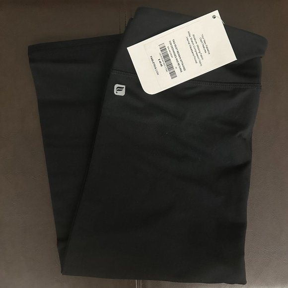 Fabletics Salar Crop Leggings Black New NWT - Picture 3 of 4